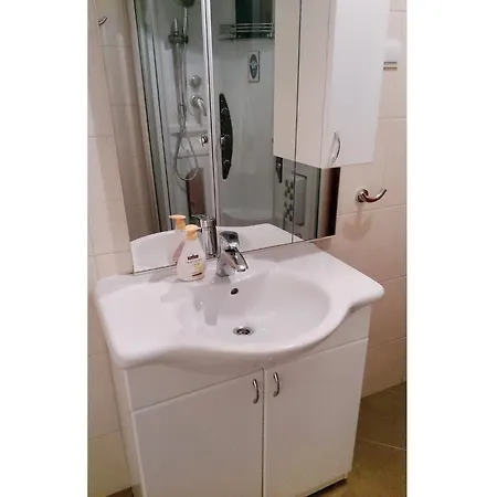 Apartman Courtyard In Town