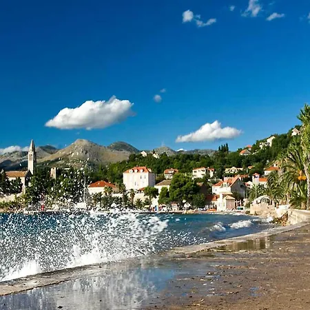 Courtyard In Town Διαμέρισμα *