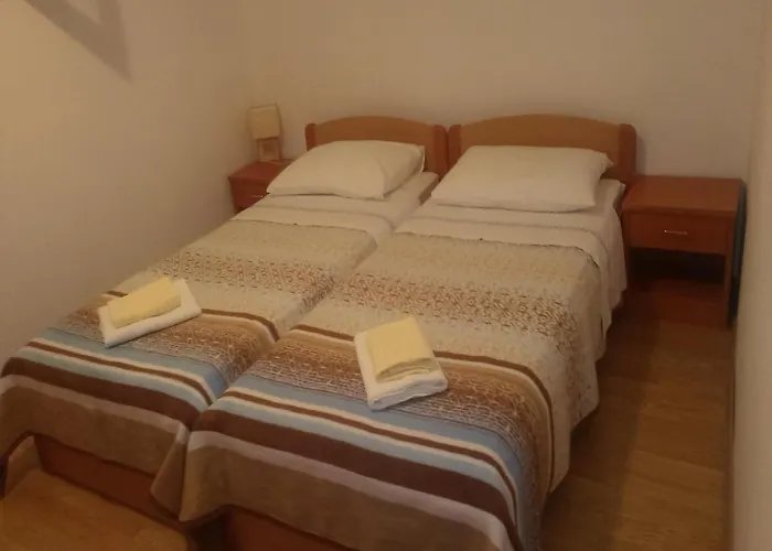 Courtyard In Town Apartman *