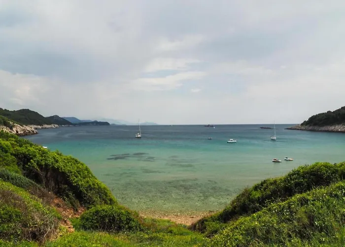 Courtyard In Town Apartman Lopud